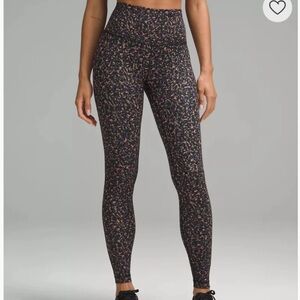 Lululemon Sz. 6 High Waisted 25” Butter Soft Grey/Pink/Green Print Tight $98